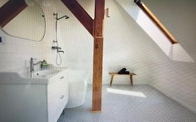 Marymont Metro Apartment